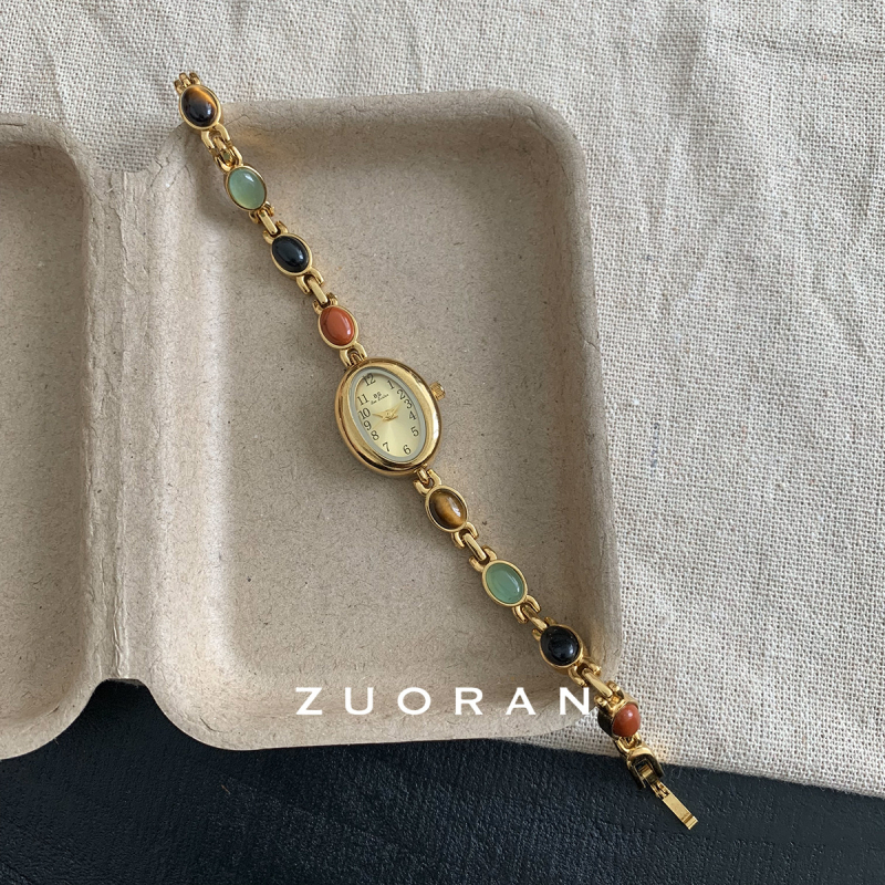 Дамски кварцов часовник с циферблат от естествена перла, кръгъл корпус, корпус и ремък от сплав, водоустойчив до 30 м