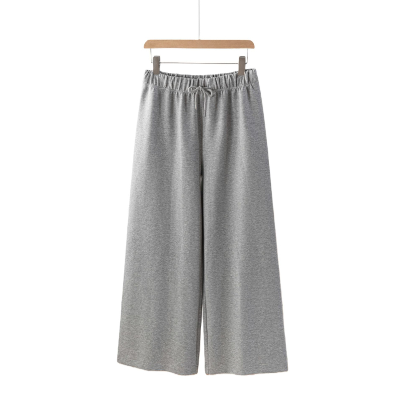 Ženske hlače ravnog kroja s visokim strukom, elastičan pojas sa šnimom, naborana tekstura, pamuk-poliester mješavina 70-80% pamuka, <30% poliester, opušten stil