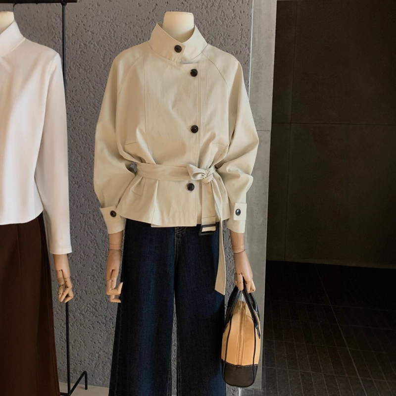Ženski trench coat u korejskom stilu, pamuk materijal, pojas u struku, stojeći ovratnik, dugi rukavi, srednja duljina