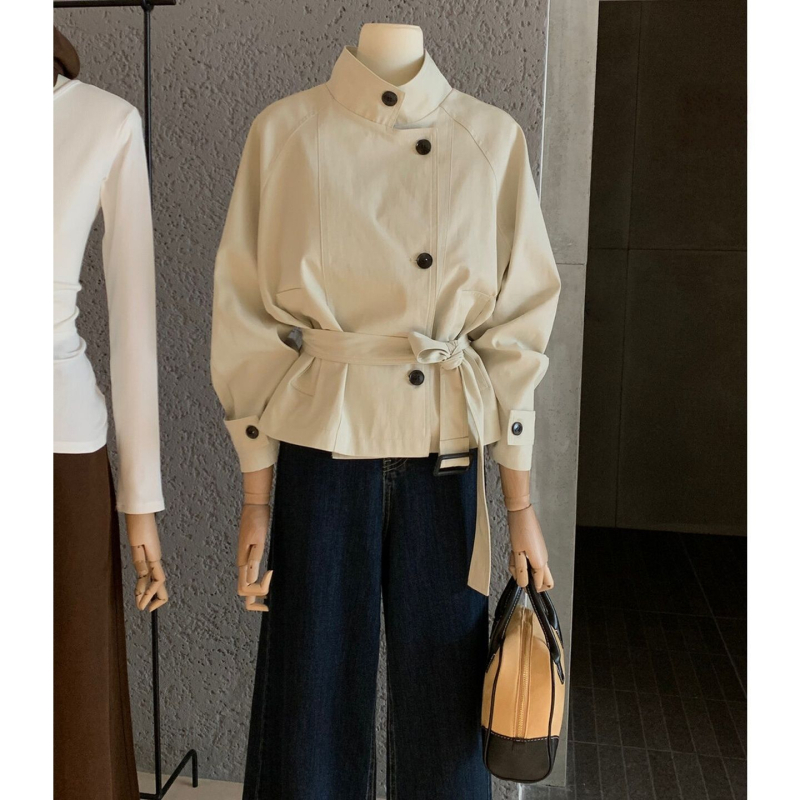 Ženski trench coat u korejskom stilu, pamuk materijal, pojas u struku, stojeći ovratnik, dugi rukavi, srednja duljina