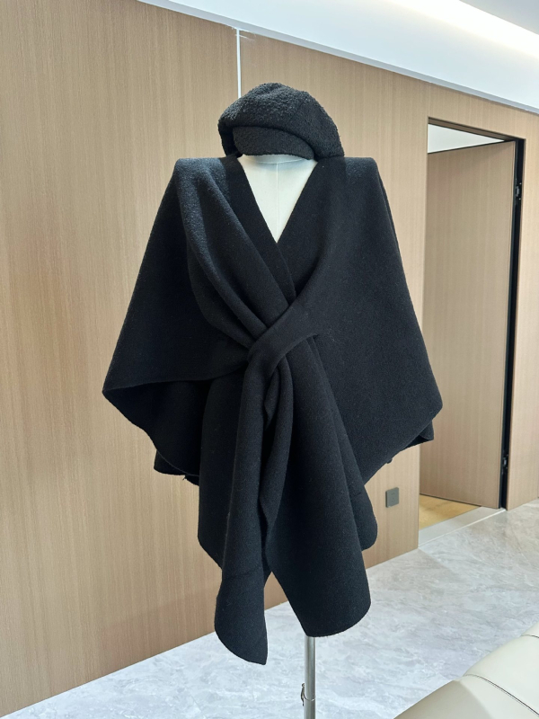 Női shawl cape stílusú kabát, nyúl szőrrel <30%> és spandex 30–50%, őszi 2025