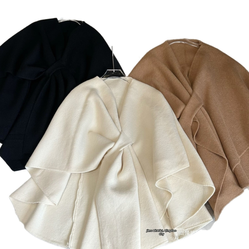 Moteriškas šalikų paltas, ruduo 2025, triušio kailis <30% ir spandeksas 30–50%