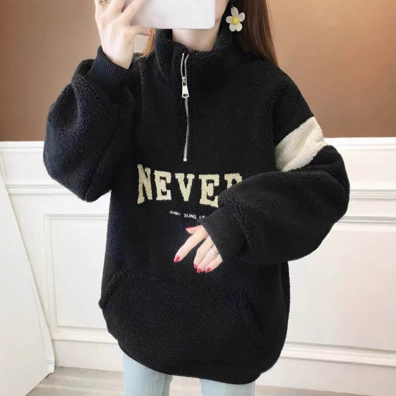 Ženska debela zimska dukserica s stojećim ovratnikom, opušten kroj – anime crtani motiv, dugi rukavi, poliester