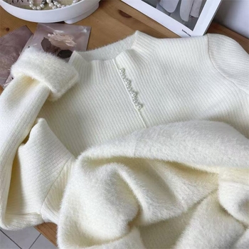 Ženski pleteni džemper od ice silk, uobičajene debljine, pola visokog ovratnika, rukavi princeze