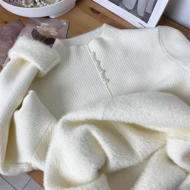 Ženski pleteni džemper od ice silk, uobičajene debljine, pola visokog ovratnika, rukavi princeze