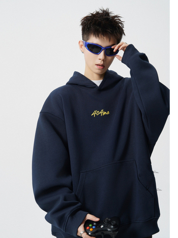 Duks s kapuljom od flisa s tiskom američkih slova, poliester materijal, fleece podstava, širok kroj