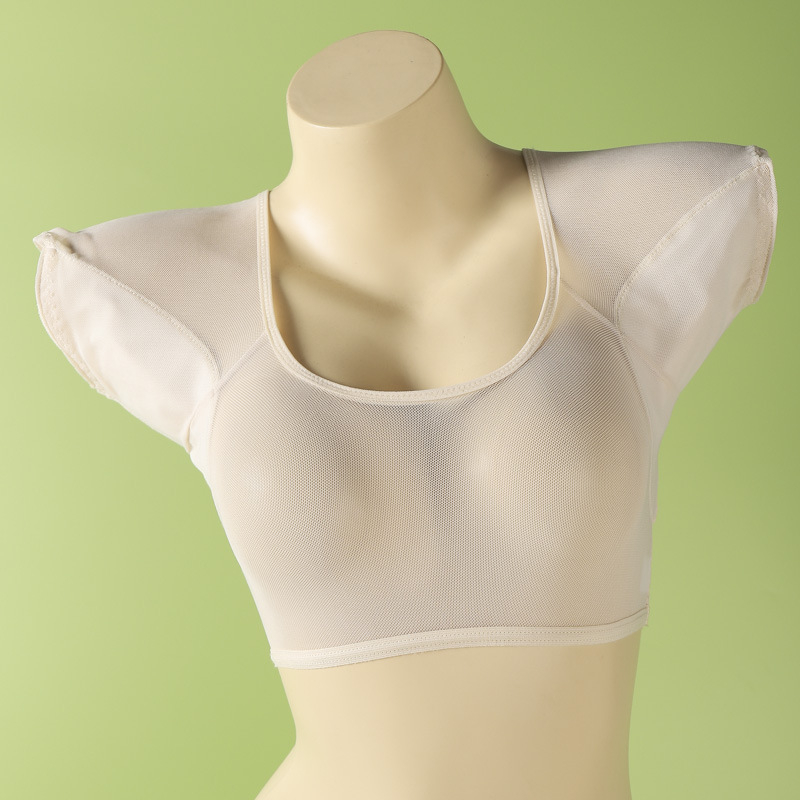 Camisole poliészterből áttetsző hálós panellel, hónalj alatti nedvszívó betétek, gyorsan száradó poliészter anyag (80-90% poliészter)