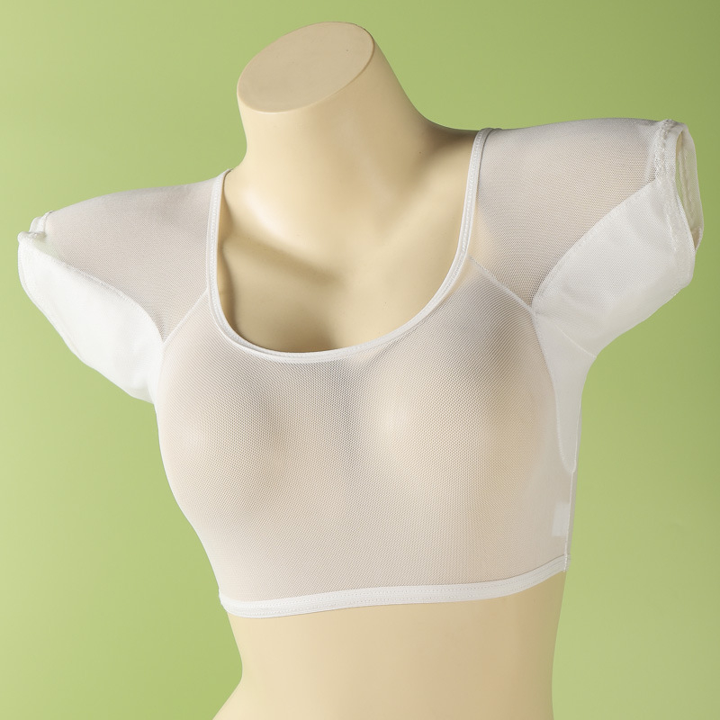 Camisole poliészterből áttetsző hálós panellel, hónalj alatti nedvszívó betétek, gyorsan száradó poliészter anyag (80-90% poliészter)