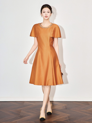 WLZD ruha - A-vonal, középméretű hossz, kerek nyakú, bolero ujjú, magas derék, poliészter-viszkóz keverék