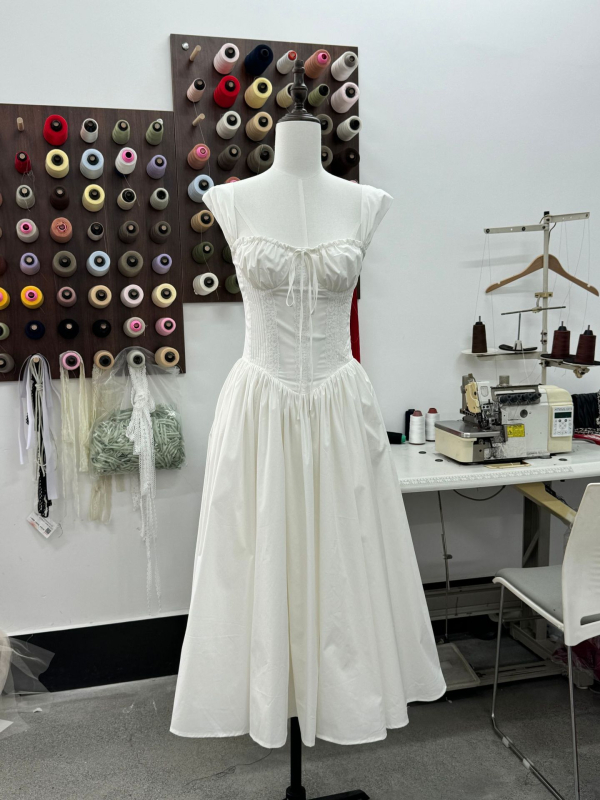 Μακριά φόρεμα χωρίς μανίκια με τιράντες, ψηλή μέση, patchwork σχέδιο, φερμουάρ