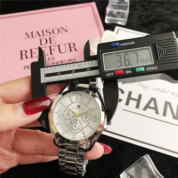 Kvarcni sat s SL68 mehanizmom, analogni prikaz, korona oblika luka, kućište od legure, kaiš od legure