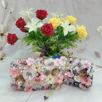 Banketu clutch soma, poliesters, maza kvadrātforma, iekšējā kabata mobilajam telefonam, aizslēdzama aizdare