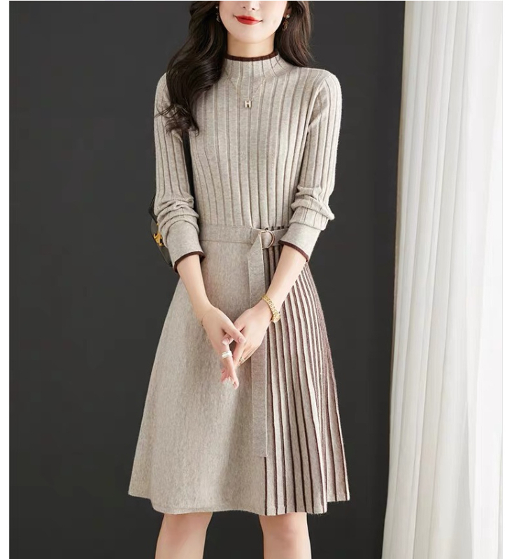 Pletena haljina s plisom, midi duljine, dugi rukavi, poliester materijal, klasičan elegantan stil