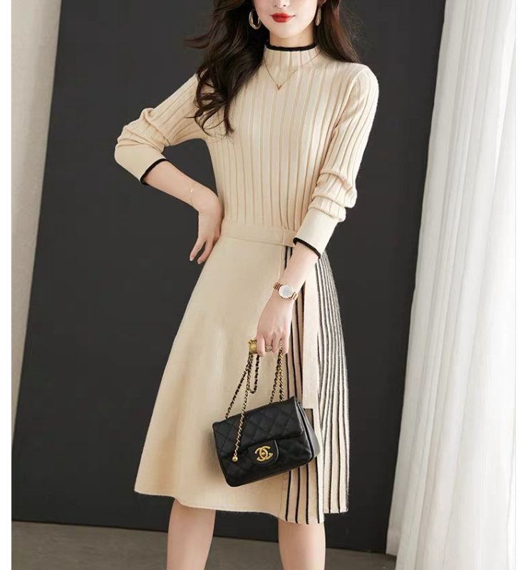 Pletena haljina s plisom, midi duljine, dugi rukavi, poliester materijal, klasičan elegantan stil