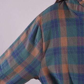 Haljina od pamuka i lana s kariranim uzorkom, duga A-linija silueta, polo ovratnik, vintage stil