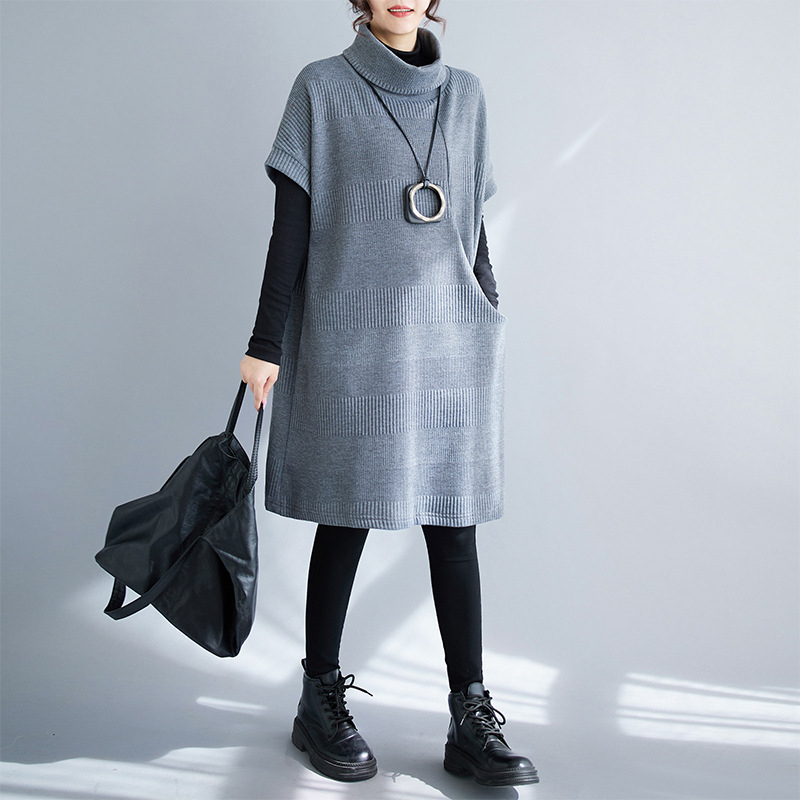 Női őszi-téli laza szabású ruha, magas gallérral, hosszú ujjakkal, midi hosszúságú