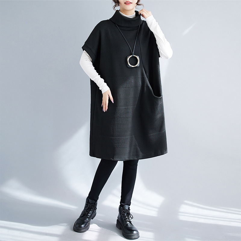Női őszi-téli laza szabású ruha, magas gallérral, hosszú ujjakkal, midi hosszúságú
