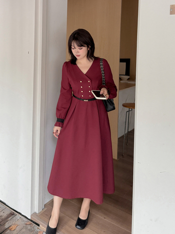 V-nyakú ruha, puffos ujjakkal, hosszú A-vonalú sziluettel, római szövet (poliészter-spandex)