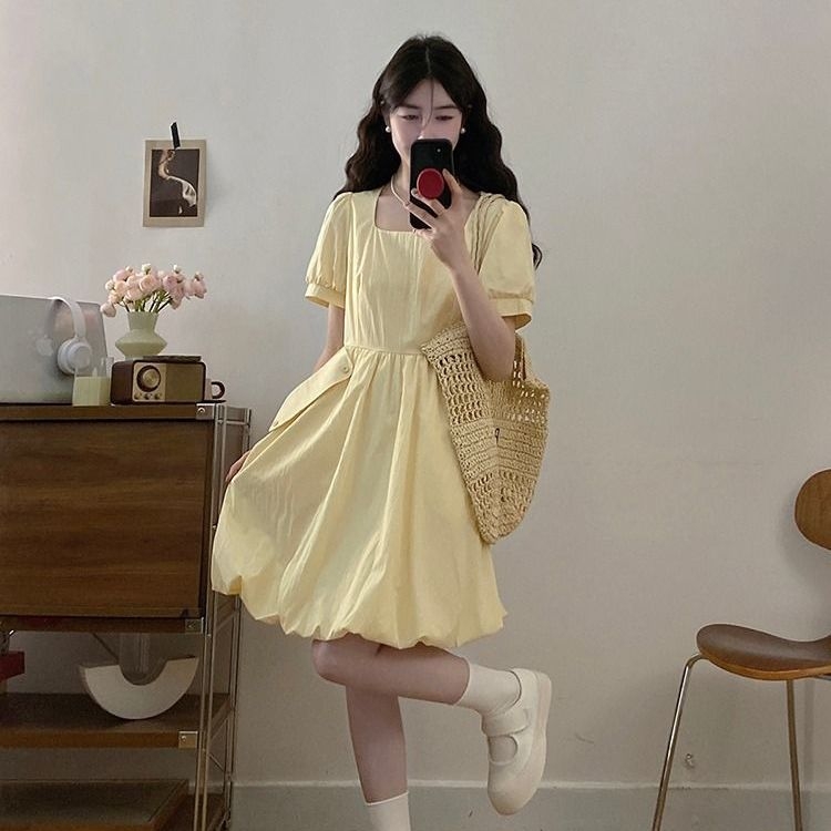 A-vonalú ruha négyszögletes gallérral, buborékos ujjakkal, közepes hosszúságú, chenille anyag 90–95% spandex-szel, érett nő stílus, 2025 nyár