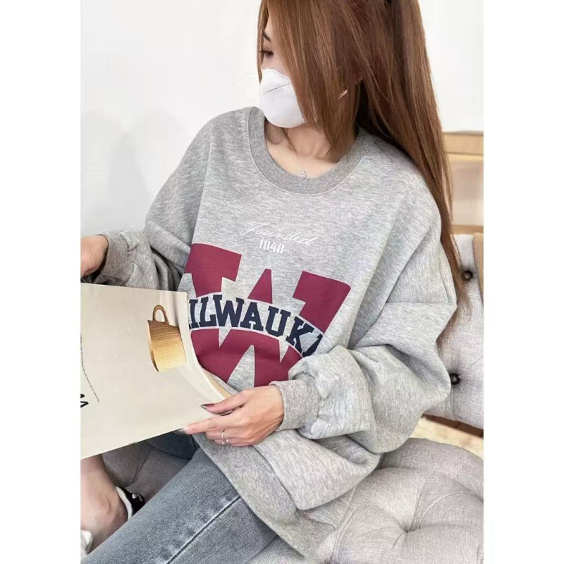 Ženski hoodie pulover s kapuljom, širokog kroja, poliester, otisak s riječima i brojevima, zima 2025