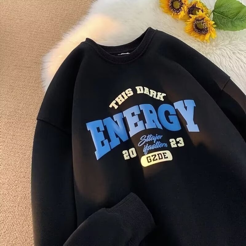 Pánske voľné mikiny s kruhovým výstrihom, dlhé rukávy, fleece materiál, polyesterová zmes, potlač písmen; štýl mládežnícky pop, kórejský vplyv; sezóna jeseň 2025