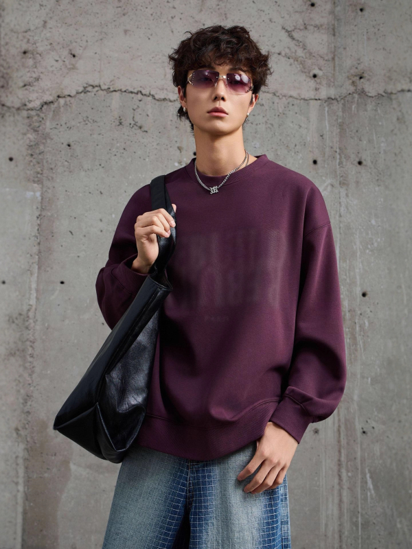 Βαμβακερός φούτερ με στρογγυλή λαιμόκοψη, ανδρικό, φαρδιά γραμμή, μακριά μανίκια, εκτύπωση με γράμματα