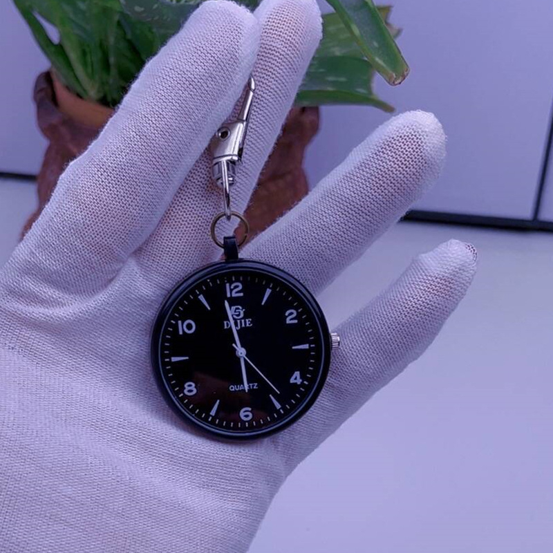 Kapesný hodinky s kvarcným pohonom, 36 mm kruhový ciferník, tri ručičky, plexiglas sklo, plastové puzdro