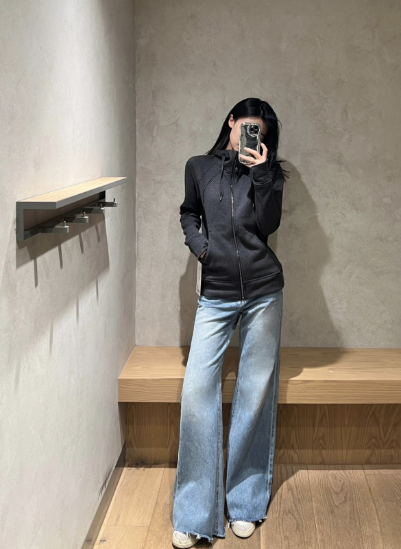 Slim-fit mikina s kapucňou z bavlny, predný zips, ležérny štýl kardigánu, dlhé rukávy