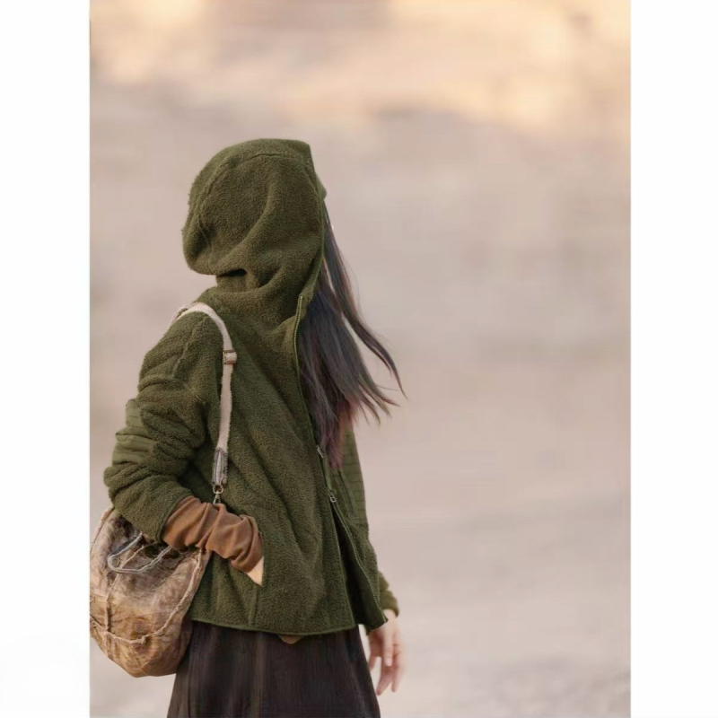 Geacă de fleece cu glugă, mâneci lungi, fermoar, țesătură din poliester, conținut poliester 80–90%