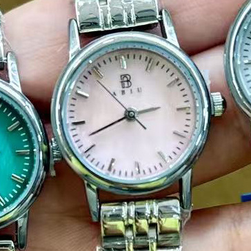 ABIU Ženski sat s kvarcnim mehanizmom, PC mehanizam, model 6128, narukvica od nehrđajućeg čelika, vodootpornost 10 m