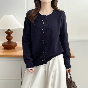 Cardigan cu guler rotund, design colaj/îmbinare, mâneci lungi, croială lejeră, tricot din viscoză, conținut viscoză 50-70%, lungime obișnuită 50-65 cm