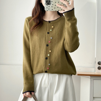 Cardigan cu guler rotund, design colaj/îmbinare, mâneci lungi, croială lejeră, tricot din viscoză, conținut viscoză 50-70%, lungime obișnuită 50-65 cm