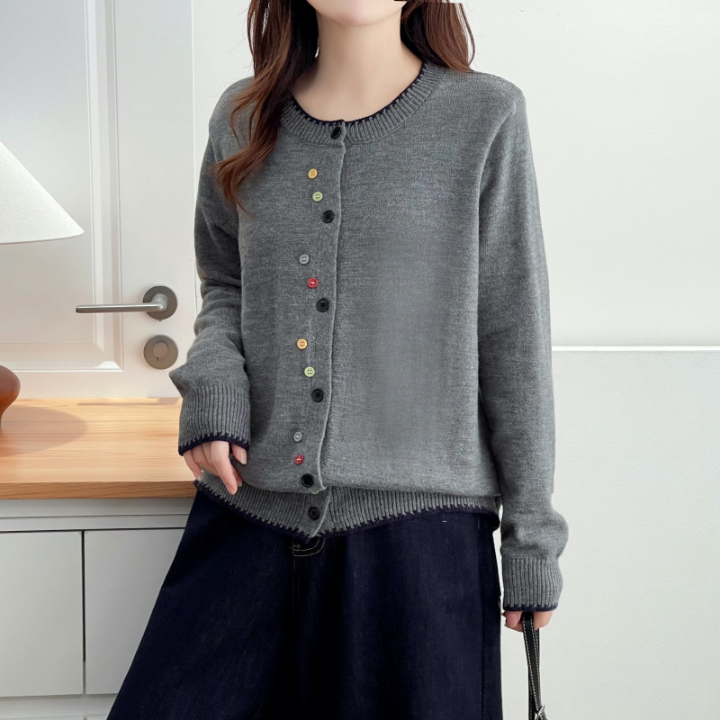 Cardigan cu guler rotund, design colaj/îmbinare, mâneci lungi, croială lejeră, tricot din viscoză, conținut viscoză 50-70%, lungime obișnuită 50-65 cm