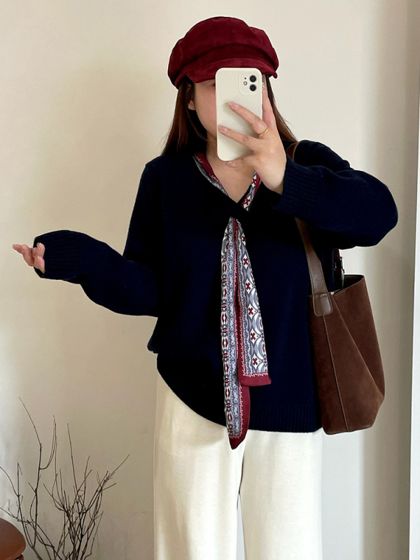 Plus-size ženski pulover s V izrezom i šalom, zimski stil 2025, opušten kroj
