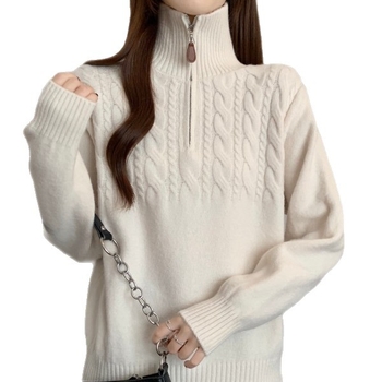 Дамски пуловер от плетиво в корейски стил, усукана шарка, яка тип лацк, половин цип, свободен силует, акрилно-полиестерна смес