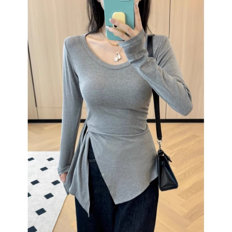 Slim-fit gornji dio s dugim rukavima od pletenog spandeksa, jednobojni uzorak, U-izrez, standardna duljina