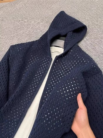 Pleteni kardigan s kapuljom, prozračni uzorak, opušteni kroj, dugi rukavi, mješavina pamuka s 60% poliesterom