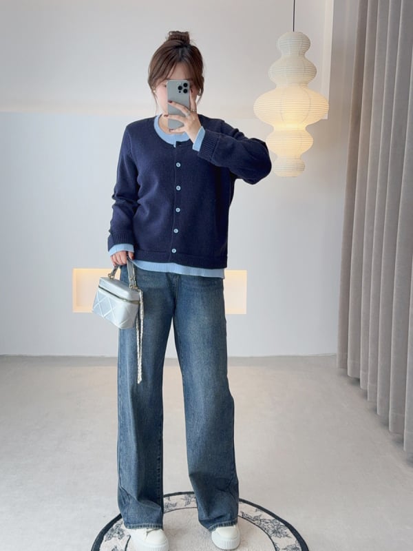 Sieviešu adīts džemperis ar kapuci, viltots divdaļīgs dizains, krāsu salīdzināšanas raksts, akrila un poliestera maisījums, ziemas 2025