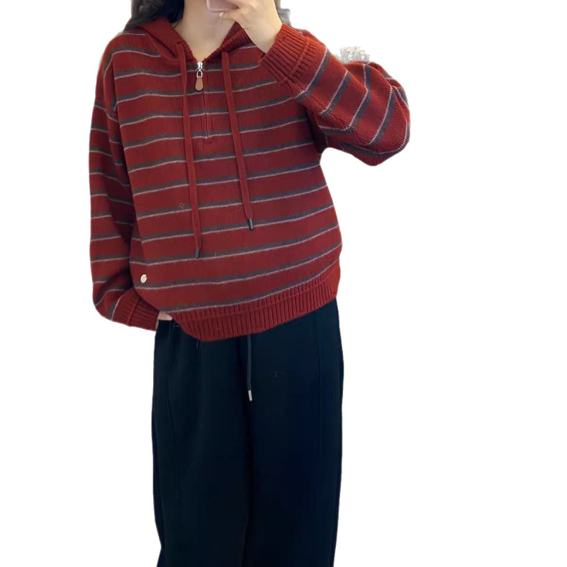 Prúžkovaný kapucňový pletený kardigán — nylon, 70–80% polyester, dlhé rukávy, okrúhly výstrih