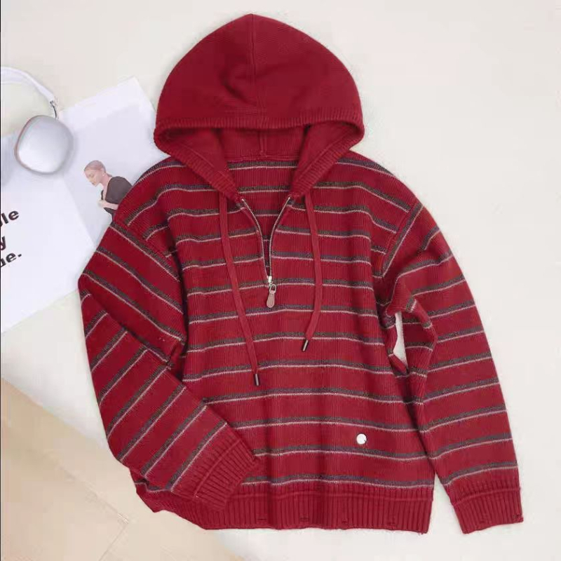 Prúžkovaný kapucňový pletený kardigán — nylon, 70–80% polyester, dlhé rukávy, okrúhly výstrih