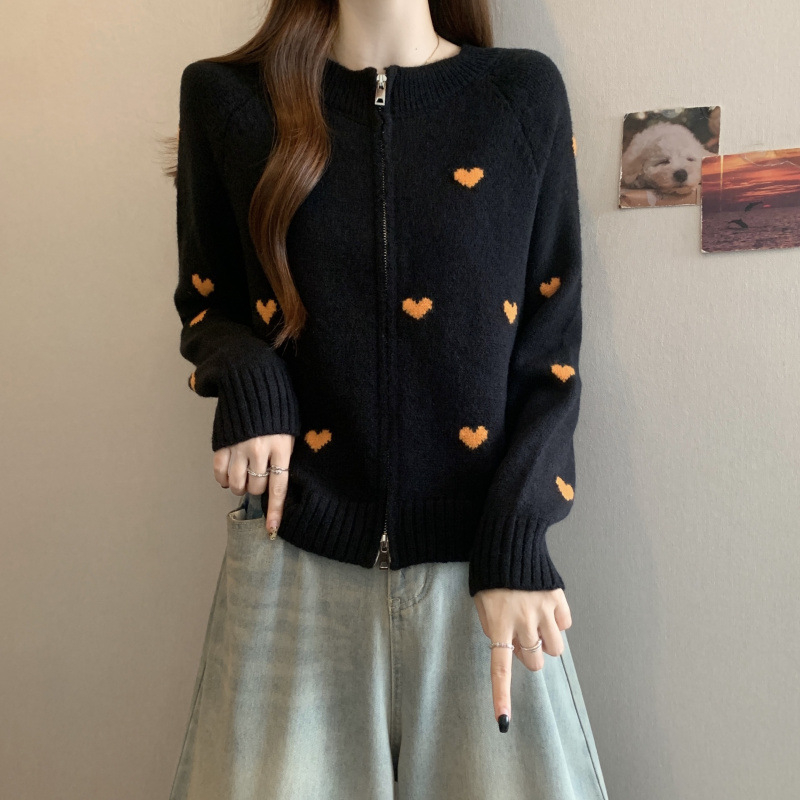 Sieviešu kardigans ar sirds izšuvumu, rāvējslēdzējs, adīts poliesters, vidēja biezuma, garas piedurknes