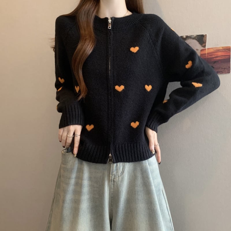 Sieviešu kardigans ar sirds izšuvumu, rāvējslēdzējs, adīts poliesters, vidēja biezuma, garas piedurknes
