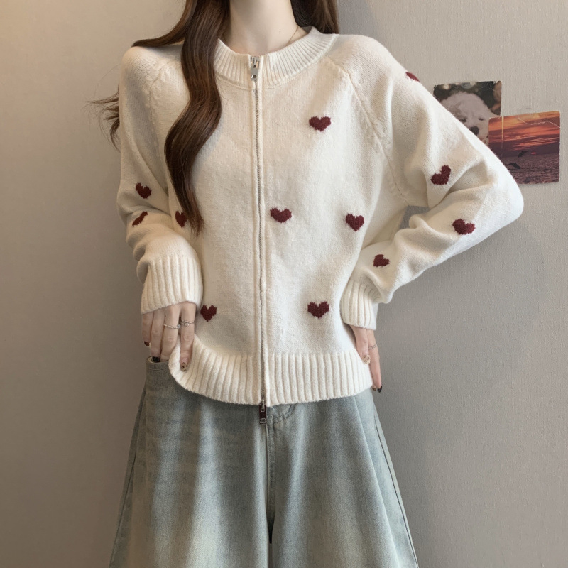 Kardigans ar sirds izšuvumu, rāvējslēdzējs, poliesters, garas piedurknes, apaļš kakls