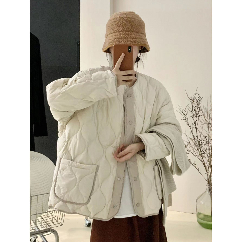 Палто от полиестер и памук със пълнеж полиестер-памук, средна дължина (50–65 см), дълги ръкави, едноредово закопчаване