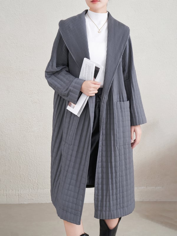 Dámsky kabát s kapovým štýlom, vonkajší materiál z polyesteru, výplň z bavlny, oversize voľný strih, predné šnurovanie, okrúhly golier, stredná dĺžka