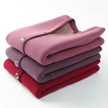 Ziemas flīsa oderēta veste sievietēm vidējā vecumā un vecākām, poliestera elastāna audums (90–95% poliestera, elastāns <30%)