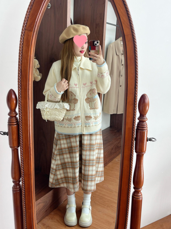 Sieviešu adīts kapucēts kardigans ar žakarda rakstu, krekla apkakle, rāvējslēdzējs priekšā, brīvs piegriezums