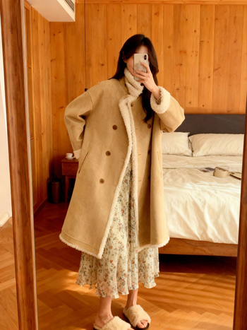 Ženski krzneni kaput, dugačak kroj, dvostruki red kopči, stojeći ovratnik, 95% vuna, Granular Fleece, retro stil, zima 2025