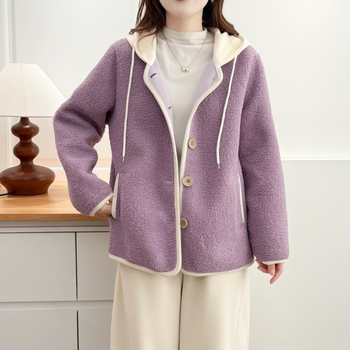 Dámska kabát s kapucňou, s kožušinku integrovanú velúrom a kolážovým dizajnom, 50–70% polyester, hrubá látka, japonsko-kórejský voľnočasový štýl, stredná dĺžka, model Y2583