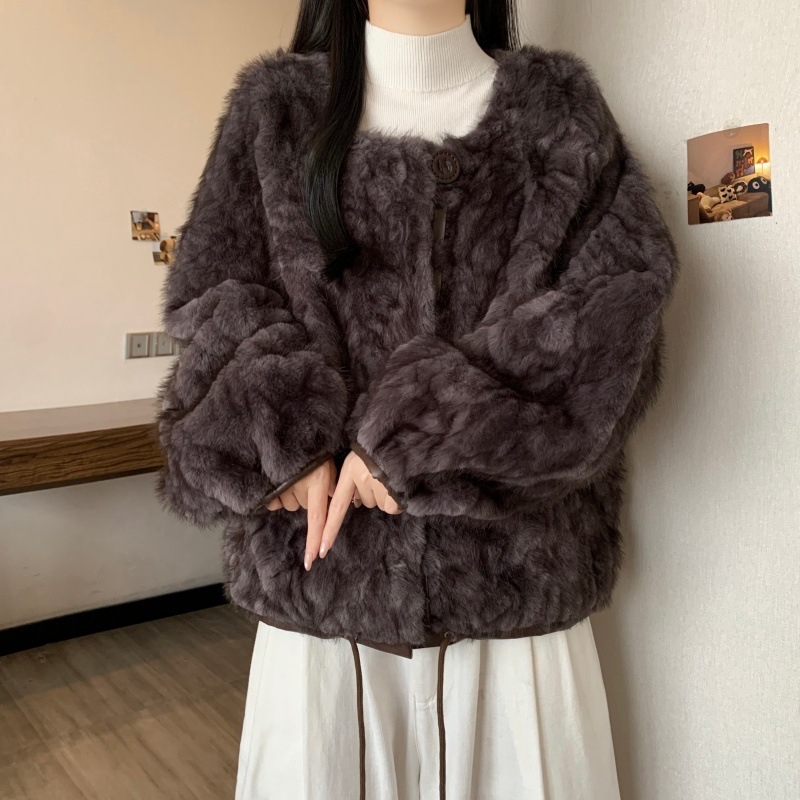 Plus dydžio dirbtinės kailio kardiganas, ruduo 2025, poliesterio mišinys, apvalus kaklas, ilgomis rankovėmis, 30-50% poliesterio kiekis